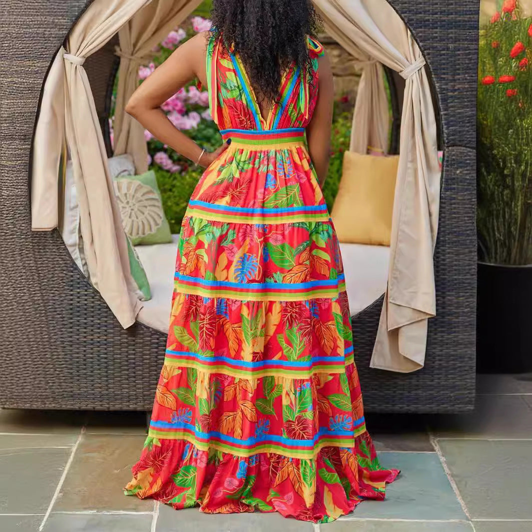 Vue de face de la robe longue évasée en polyester léger et coloré