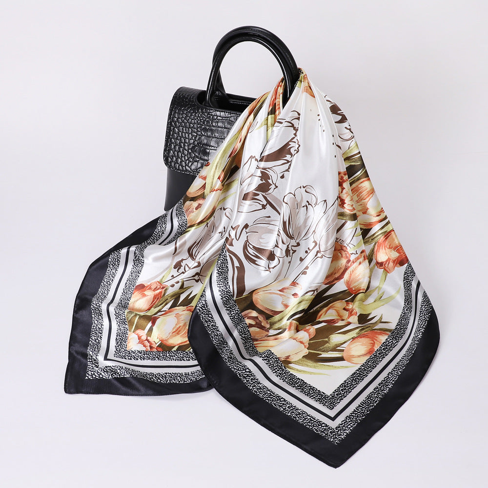 foulard-carre-noir-et-blanc-femme-chic