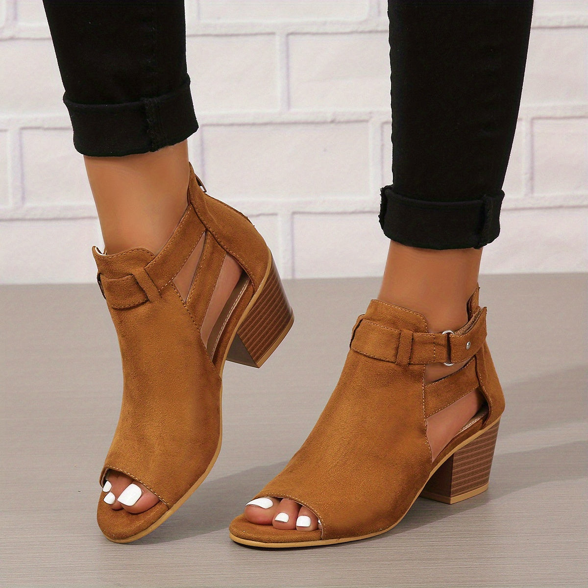 Bottines modernes à bout ouvert et talon bloc