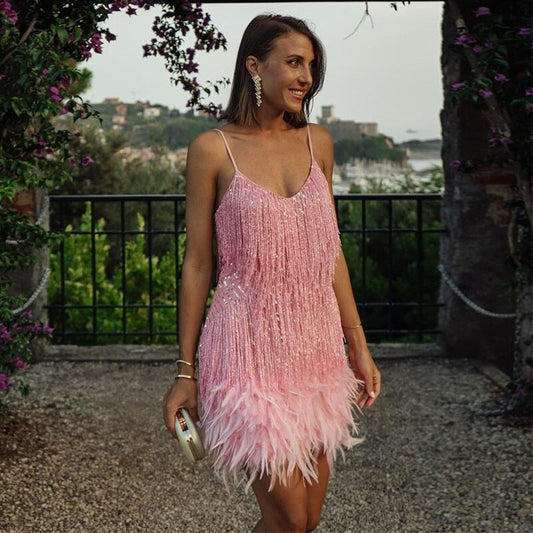 Jemima - Robe mini élégante à empiècements de plumes