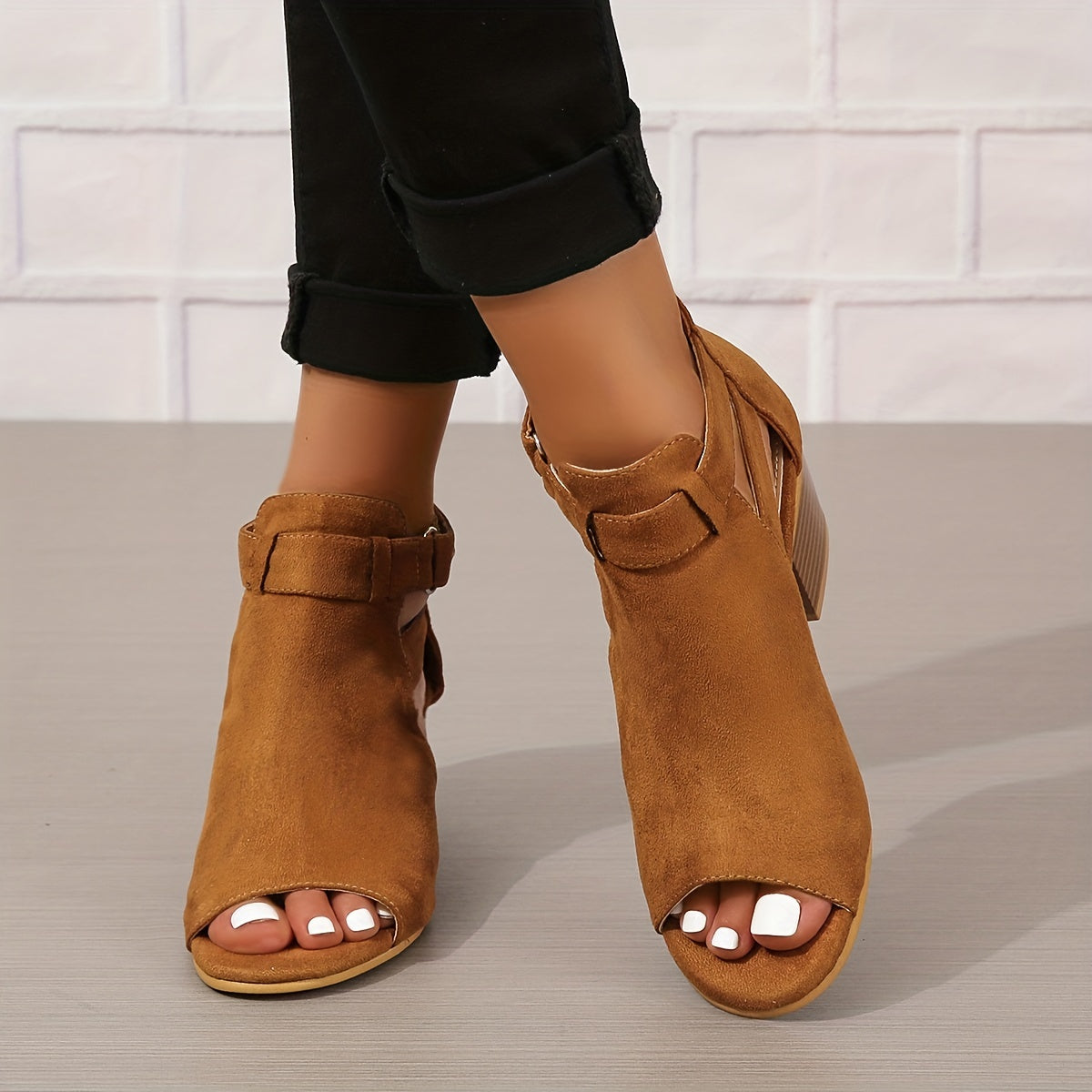 Bottines modernes à bout ouvert et talon bloc